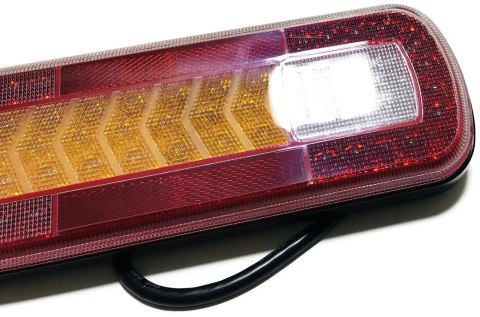 LAMPA LED TYLNA ZESPOLONA DYNAMICZNY KIERUNKOWSKAZ