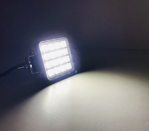 LAMPA ROBOCZA ROZPRASZAJĄCA 16 LED SMD WŁĄCZNIK