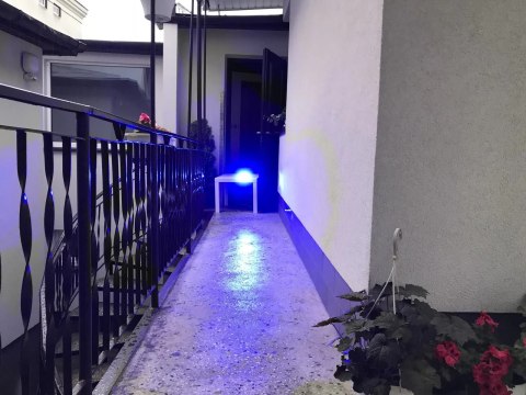 LAMPA OSTRZEGAWCZA 6 LED BŁYSKOWA STROBO NIEBIESKA