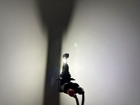 Żarówki samochodowe led HB3 HYBRID Canbus mijania drogowe HIR1 H10 12v