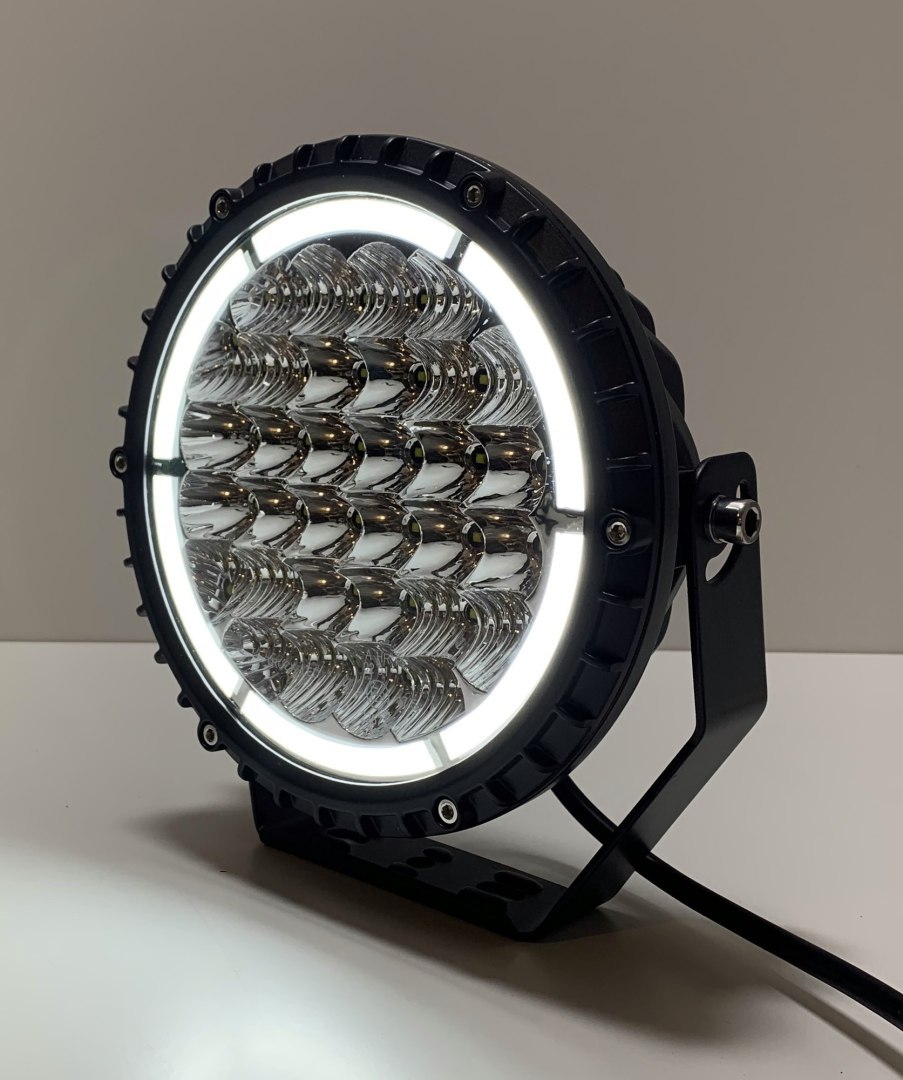 Halogen dalekosiężny LED CREE z ringiem — mocne oświetlenie do tira i off-roadu