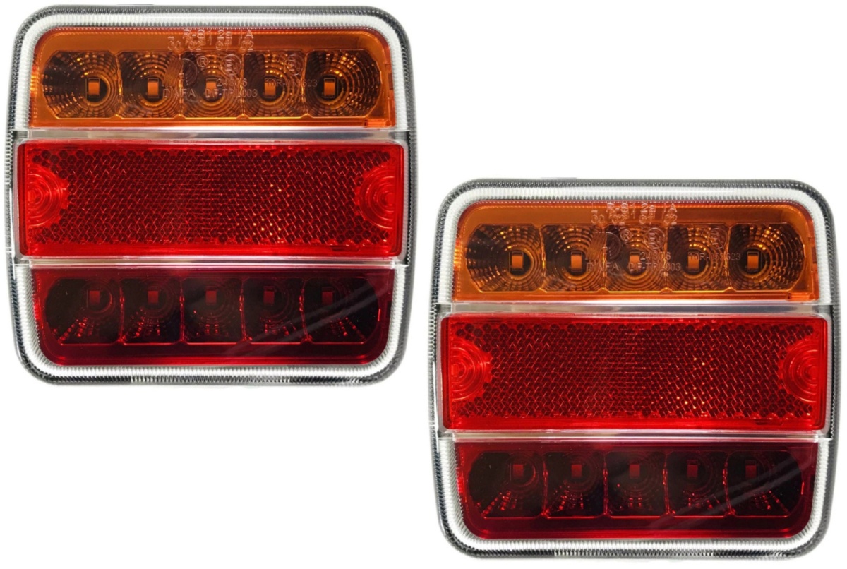 Zestaw lamp tyl­nych kwadratowych LED 12/24V – para idealna do przyczepki i maszyny