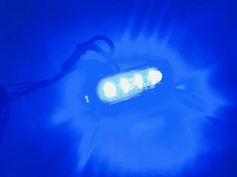Lampa ostrzegawcza 4 LED – niebieski stroboskop dla straży pożarnej