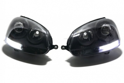 Lampy Volkswagen GOLF V z soczewką BiXENON 2,5' GTI